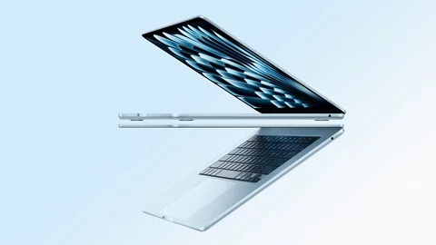 MacBook Air 13 M5 24/512 ГБ: кому подходит версия MGP84