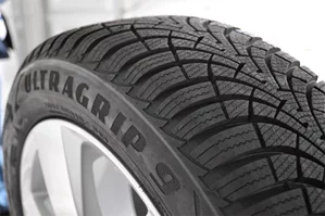 Image Goodyear Ultra Grip 9 205/55 R16